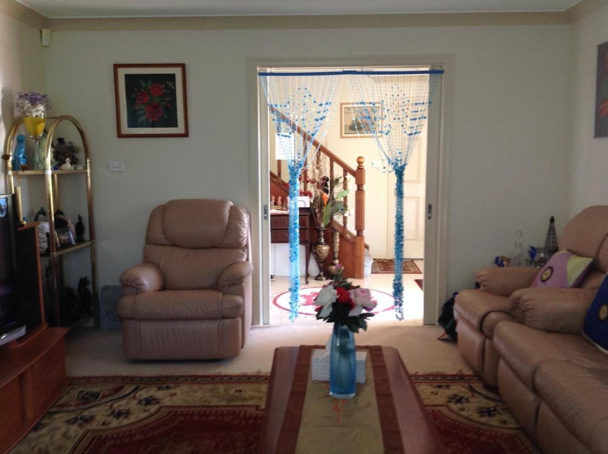 A Home Away From Home Κανμπέρα Εξωτερικό φωτογραφία