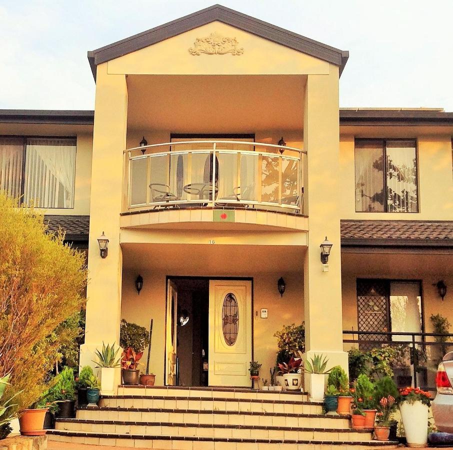 A Home Away From Home Κανμπέρα Εξωτερικό φωτογραφία